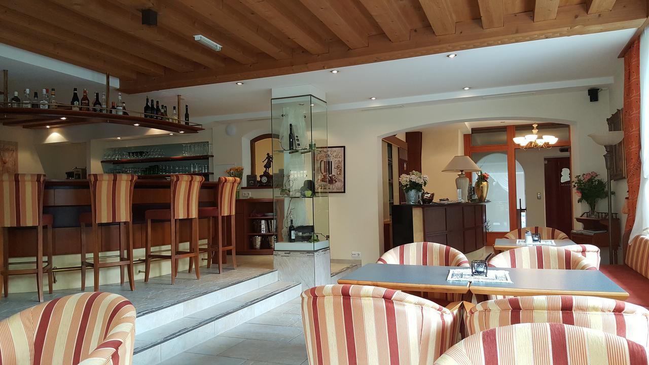 Hotel Mozart Landeck Ngoại thất bức ảnh