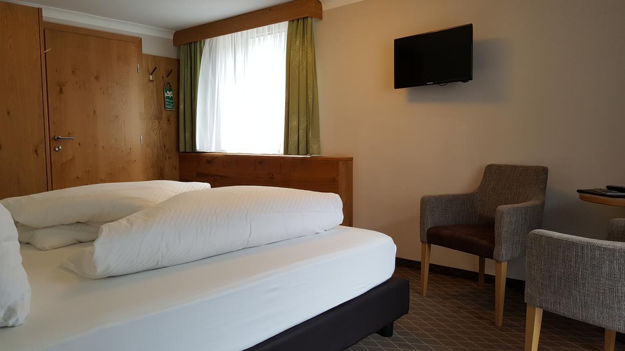 Hotel Mozart Landeck Ngoại thất bức ảnh