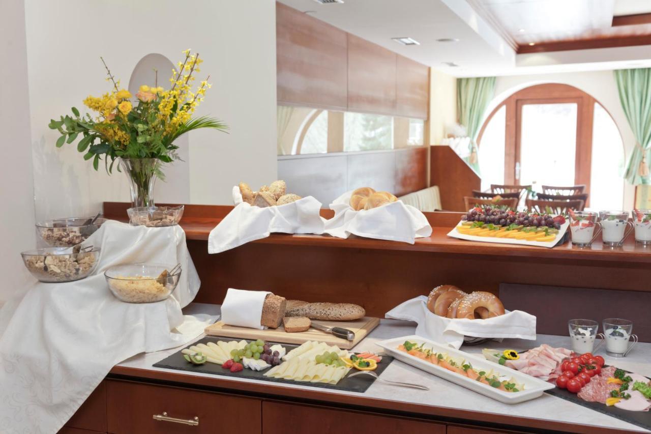Hotel Mozart Landeck Ngoại thất bức ảnh